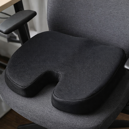 Common Sitting Problems and How a Seat Hip Cushion Helps Solve Them